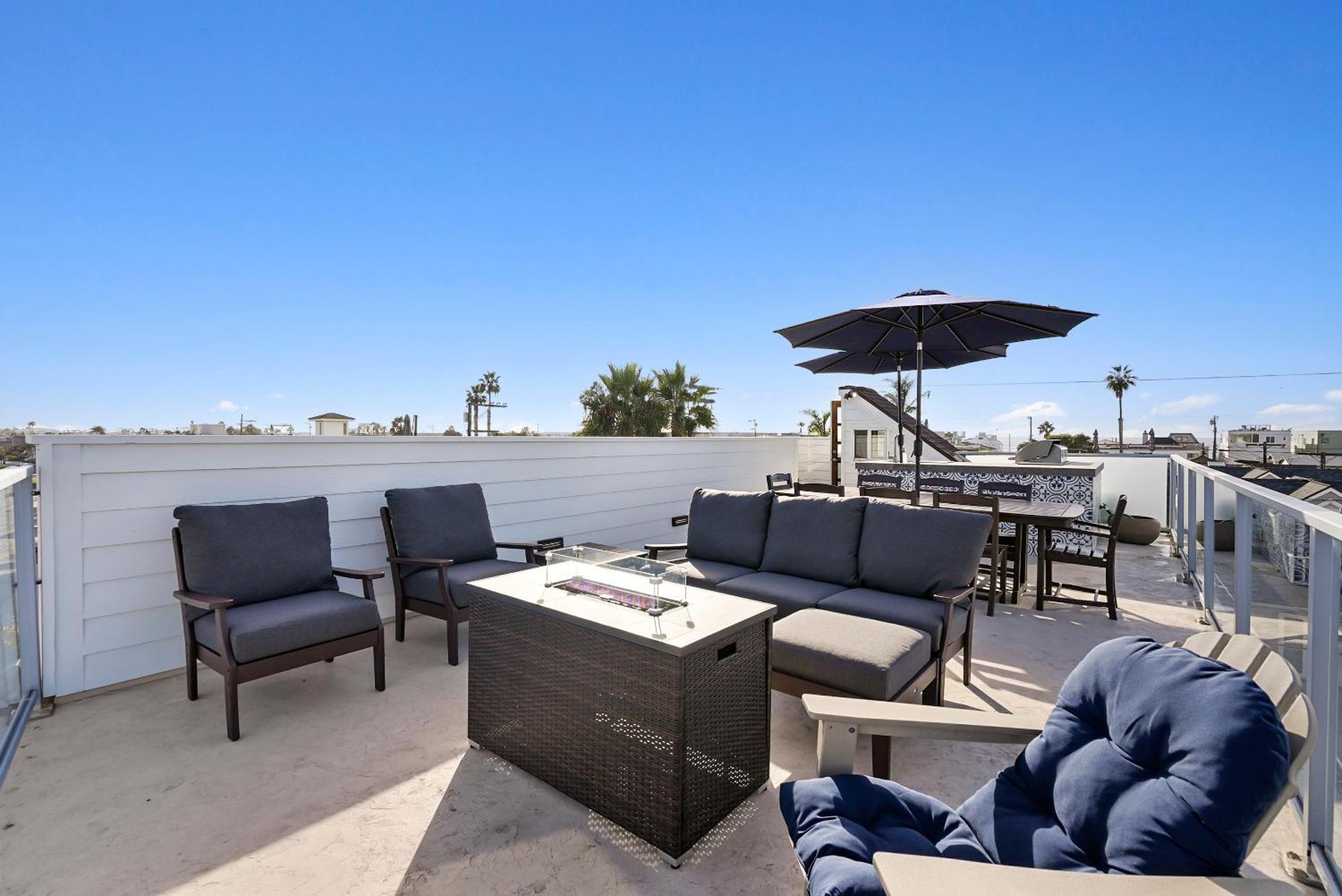Сasa de vacaciones Stunning Bayfront With Gorgeous Views, Garage, Massive Roof Deck & Ac - Dogs Welcome! *